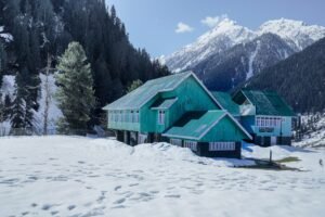 Kashmir: Embracing the Paradise on Earth- 5 days Package