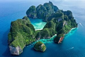 "Two Destinations, One Unforgettable Journey: 7 Days in Phuket and Bangkok"