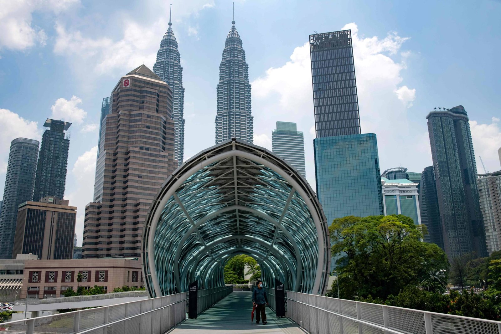 "Enchanting Singapore and Kuala Lumpur Adventure: A 7-Day Extravaganza"