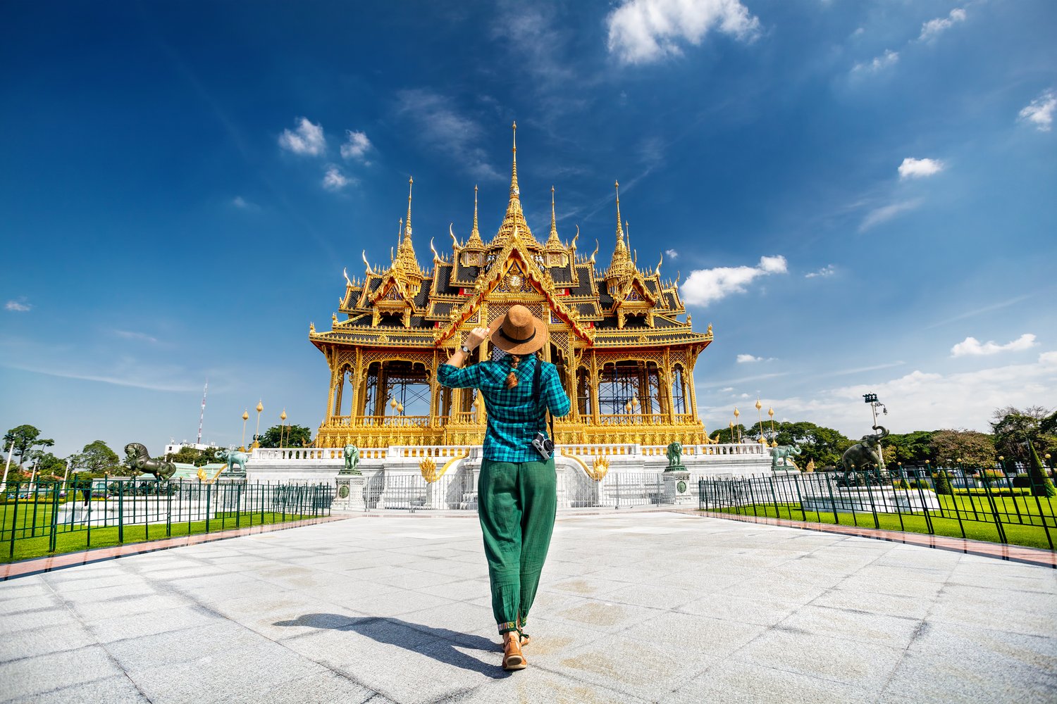 "Essence of Thailand: A Quick 5-Day Adventure"